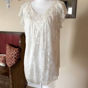 NWT Lace top Dress Barn Plus Size XL flower detail